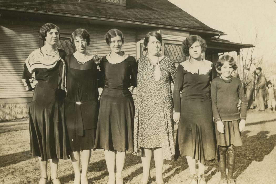 Portraits - Group, Iowa, sisters, Children, Centerville, IA, Stater, Connie, history of Iowa, Iowa History