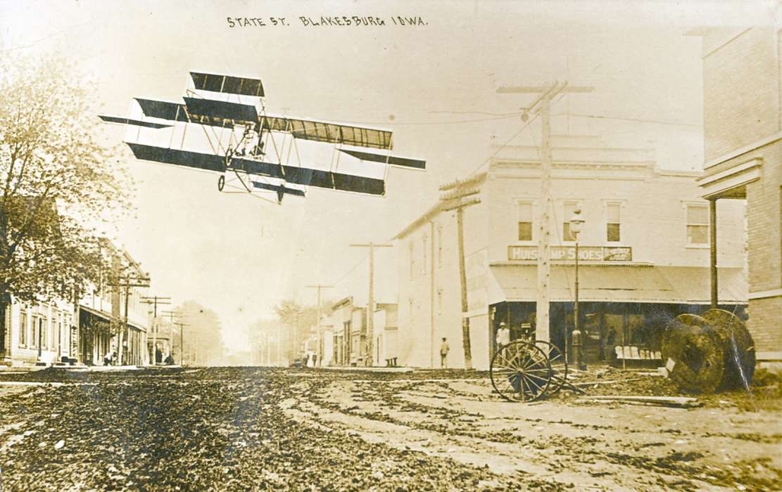 Blakesburg, IA, Cities and Towns, shop, Lemberger, LeAnn, Motorized Vehicles, Iowa History, Iowa, history of Iowa, airplane, shoe store, Main Streets & Town Squares