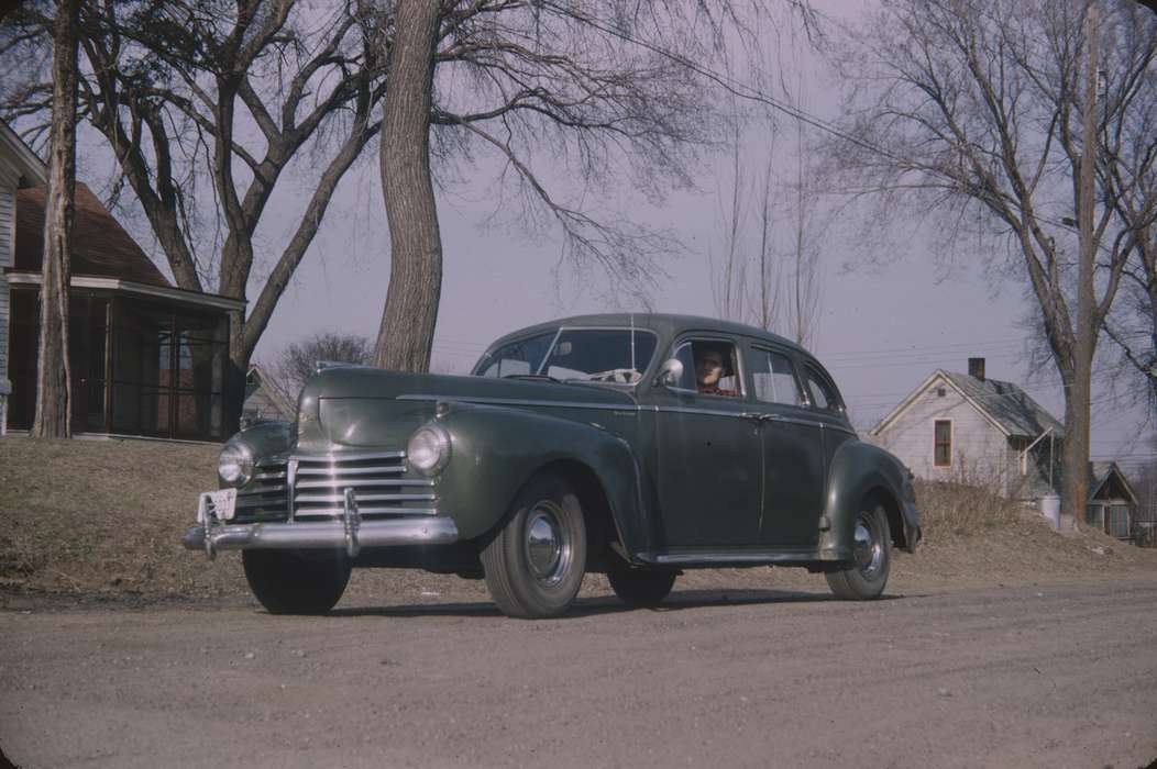 history of Iowa, Sack, Renata, IA, sedan, Iowa History, Motorized Vehicles, car, Iowa, headlight, hubcap