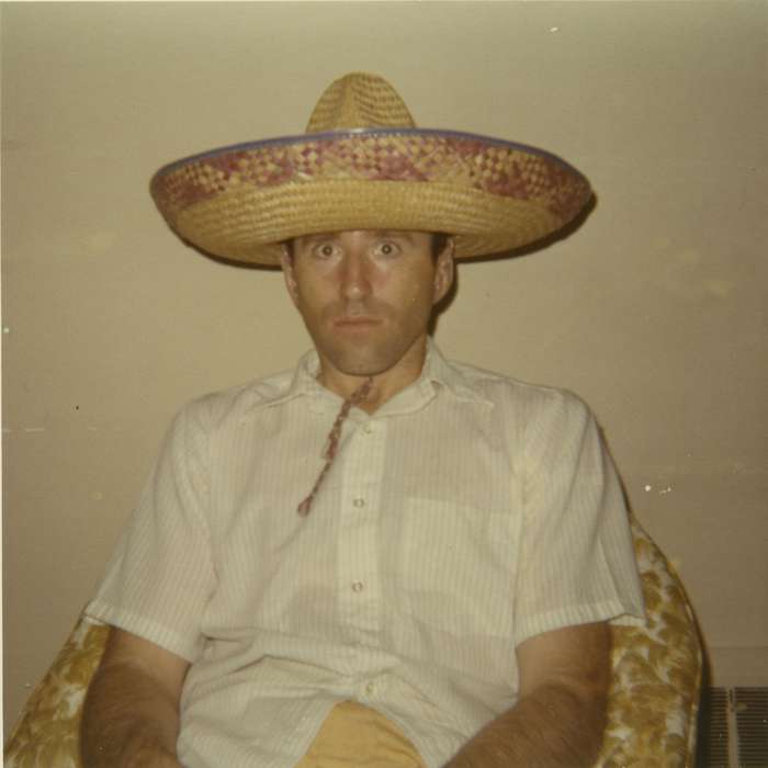 Scholtec, Emily, history of Iowa, Iowa, IA, Iowa History, hat, Portraits - Individual