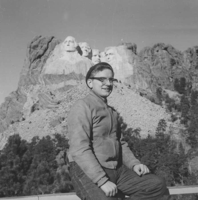 Travel, history of Iowa, mount rushmore, Iowa History, Keystone, SD, national memorial, Iowa, Karns, Mike, Leisure, Portraits - Individual