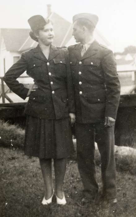 Portraits - Group, Hahn, Cindy, Military and Veterans, Iowa History, uniform, Iowa, history of Iowa