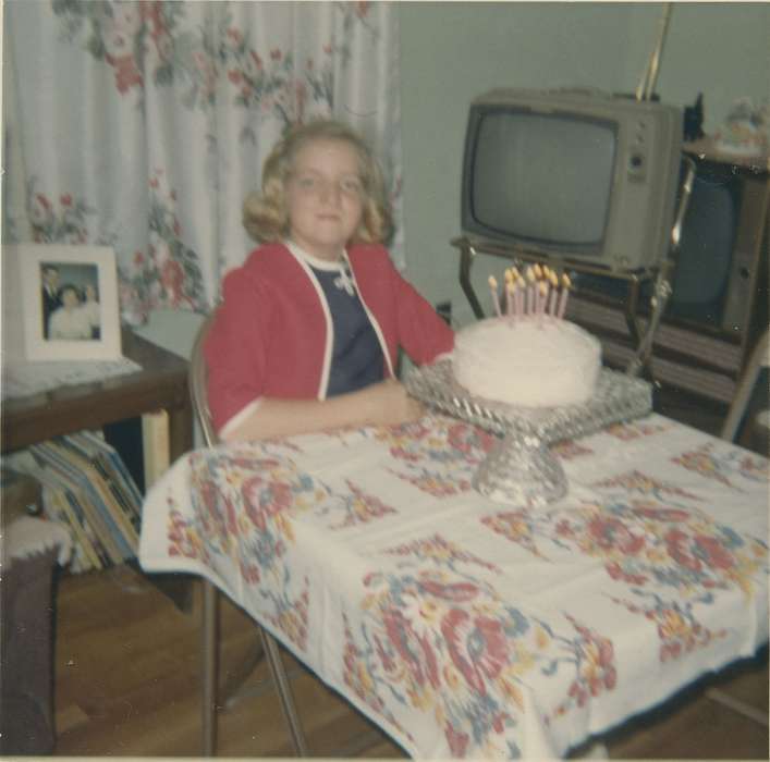 history of Iowa, Iowa History, birthday cake, Entertainment, IA, Scholtec, Emily, Iowa, television, tablecloth, Homes, curtain, Children, Portraits - Individual