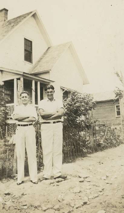 Portraits - Group, men, history of Iowa, Iowa History, IA, smile, Spilman, Jessie Cudworth, Iowa, belt, Homes