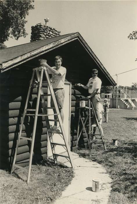Portraits - Group, cabin, history of Iowa, Iowa History, painting, landscaping, Waverly, IA, Iowa, Waverly Public Library, Labor and Occupations