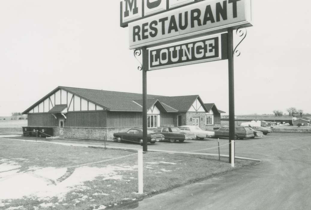 lounge, Iowa History, history of Iowa, parking lot, building, Iowa, Cities and Towns, restaurant, Waverly Public Library