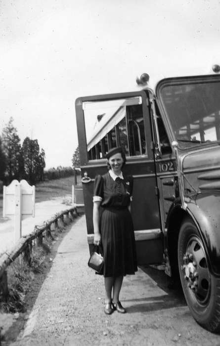 hat, Portraits - Individual, woman, Iowa History, Iowa, Motorized Vehicles, IA, Travel, bus, Pickering, Tara, history of Iowa