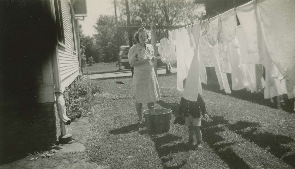 Homes, history of Iowa, Sioux City, IA, Schmillen, Gloria, Iowa, Portraits - Individual, Labor and Occupations, Children, laundry, Iowa History