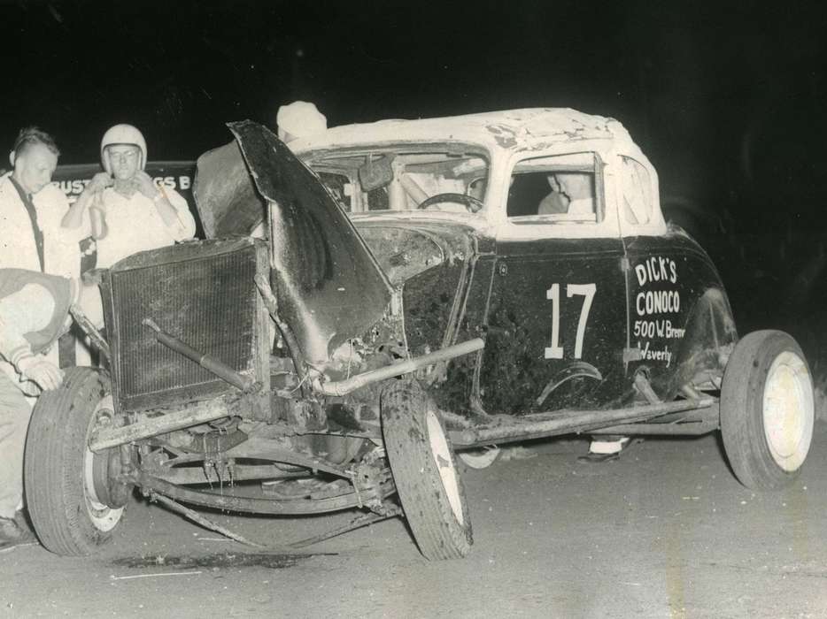 tunis speedway, racecar, history of Iowa, Iowa History, Entertainment, racecar driver, Wrecks, Motorized Vehicles, Volgarino, Jim, car, speedway, Iowa, Waterloo, IA