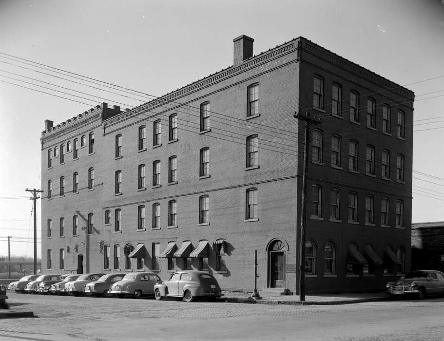 Businesses and Factories, Cities and Towns, Iowa History, Iowa, Motorized Vehicles, office, Lemberger, LeAnn, Ottumwa, IA, history of Iowa