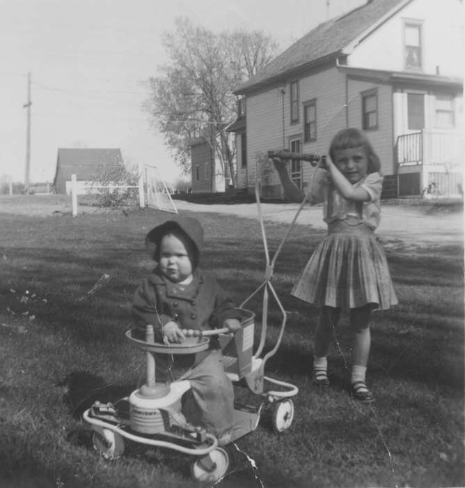 Portraits - Group, history of Iowa, Iowa History, stroller, Cresco, IA, Iowa, Farms, Ollendieck, Dalene, Children