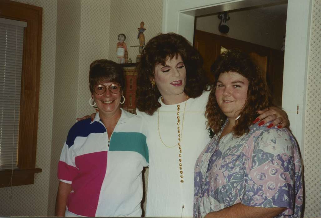 Portraits - Group, history of Iowa, Iowa History, drag, Story, Kim, Iowa, hairstyle, Homes, Des Moines, IA, cross dressing