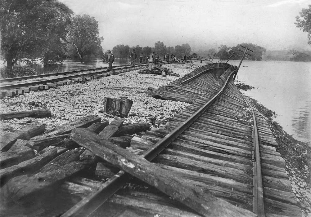 Iowa, Iowa History, Lemberger, LeAnn, train track, Ottumwa, IA, history of Iowa, Floods, worker, Labor and Occupations