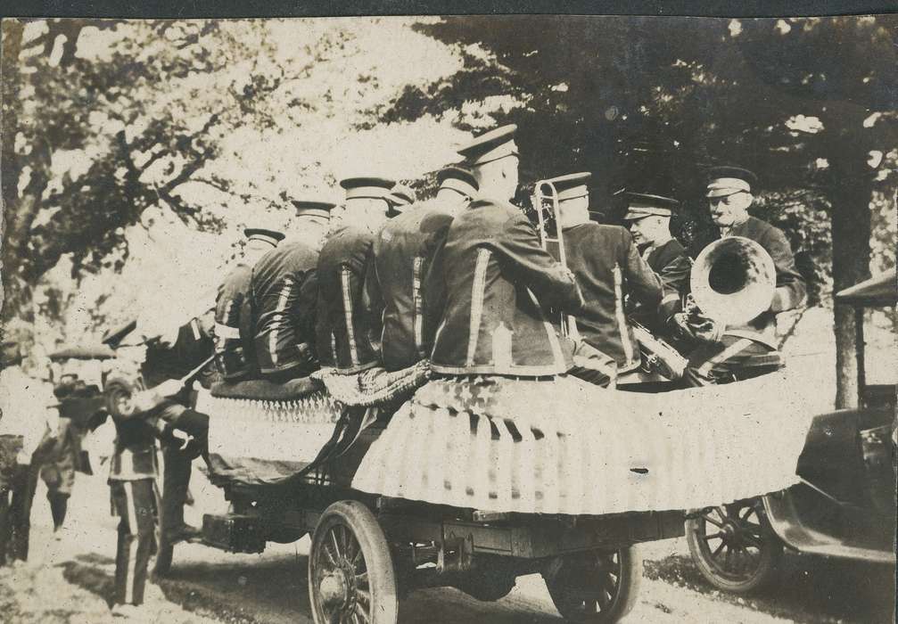 IA, Iowa, parade, Military and Veterans, Entertainment, instrument, band, Neessen, Ben, history of Iowa, Iowa History