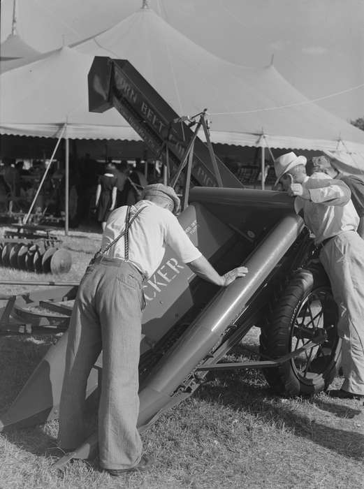 Farming Equipment, history of Iowa, Iowa History, Library of Congress, iowa state fair, Fairs and Festivals, Iowa, farmers, Labor and Occupations