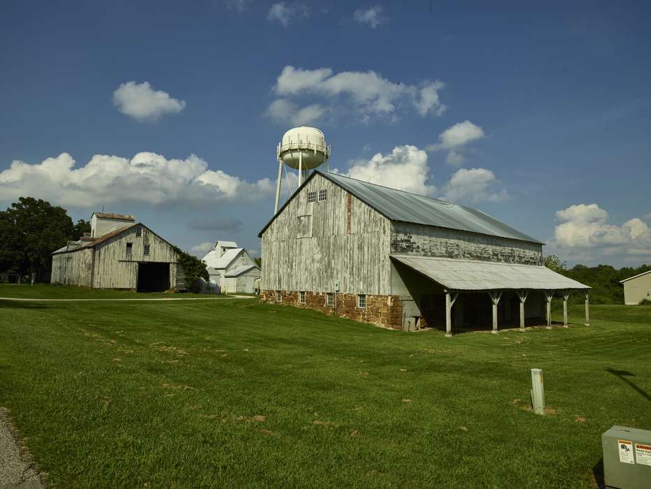 history of Iowa, Iowa History, Library of Congress, Barns, grass, Iowa, Farms, barnyard, watertower