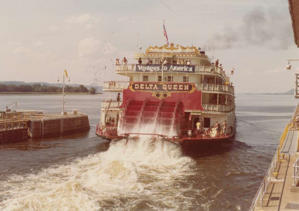 Iowa, mississippi river, delta queen, voyages to america, riverboat, boat, Lakes, Rivers, and Streams, Guttenberg, IA, Zittergruen, Jenny, history of Iowa, Motorized Vehicles, Iowa History, vessel