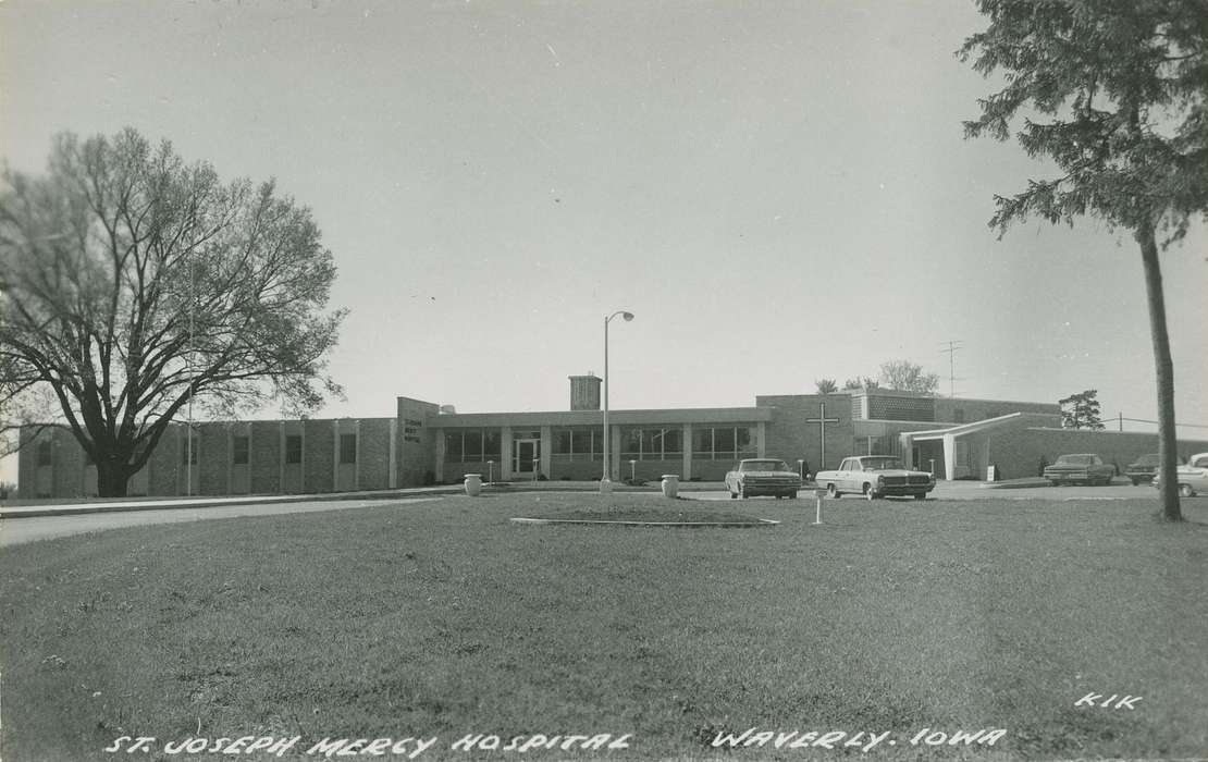 Waverly, IA, Hospitals, Palczewski, Catherine, history of Iowa, Motorized Vehicles, Iowa, Cities and Towns, car, Iowa History