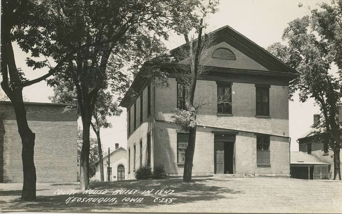 courthouse, Cities and Towns, Iowa History, Iowa, Dean, Shirley, history of Iowa, Keosauqua, IA