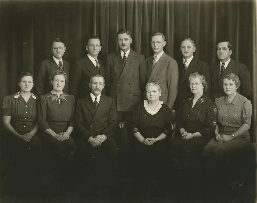 Portraits - Group, Travel, gathering, Iowa, Families, Bohach, Beverly, MN, history of Iowa, Iowa History