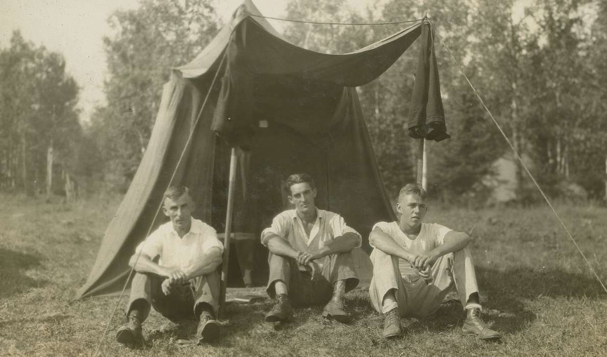 Portraits - Group, Iowa History, tent, Iowa, IA, McMurray, Doug, Travel, history of Iowa