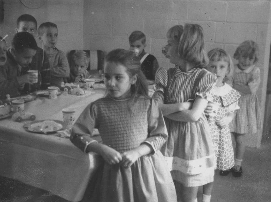 history of Iowa, Iowa History, birthday, Holidays, Iowa, Marion, IA, party, dresses, Children, Karns, Mike, tablecloth, plates