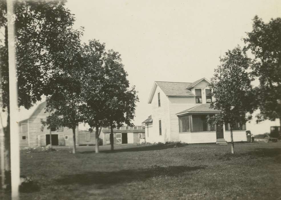 Homes, Parkersburg, IA, Iowa, Neymeyer, Robert, history of Iowa, Iowa History