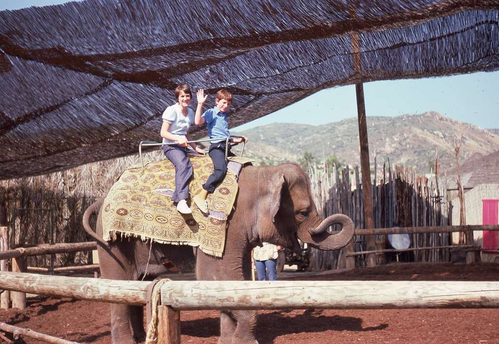 Travel, history of Iowa, mountains, Animals, Iowa, USA, Zischke, Ward, Children, elephant, Iowa History