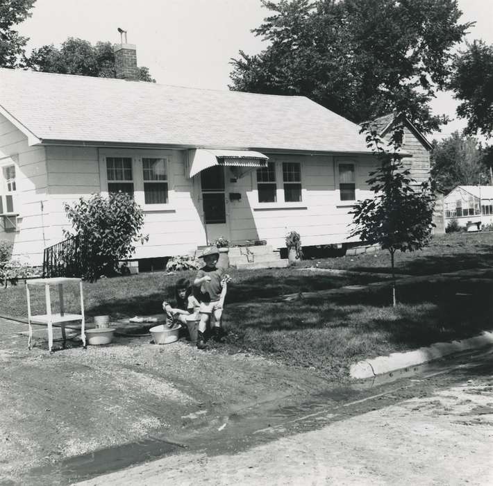 summer, Children, history of Iowa, door, window, Homes, Waverly, IA, Waverly Public Library, Iowa, roof, Iowa History, Floods, flood aftermath, tree