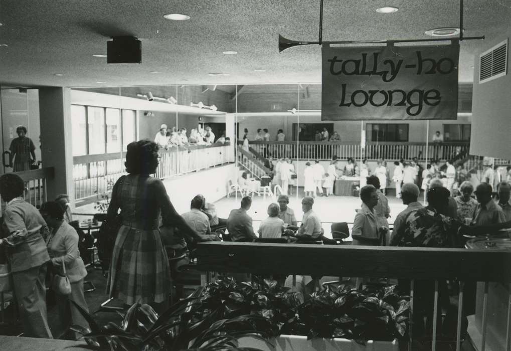 history of Iowa, Waverly Public Library, lounge, Main Streets & Town Squares, Iowa, main street, Leisure, crowd, bar, Iowa History, women, men