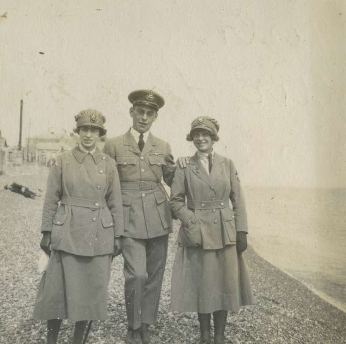 Portraits - Group, Military and Veterans, Travel, history of Iowa, uniform, Mortenson, Jill, Iowa History, army, World War I, France, Iowa