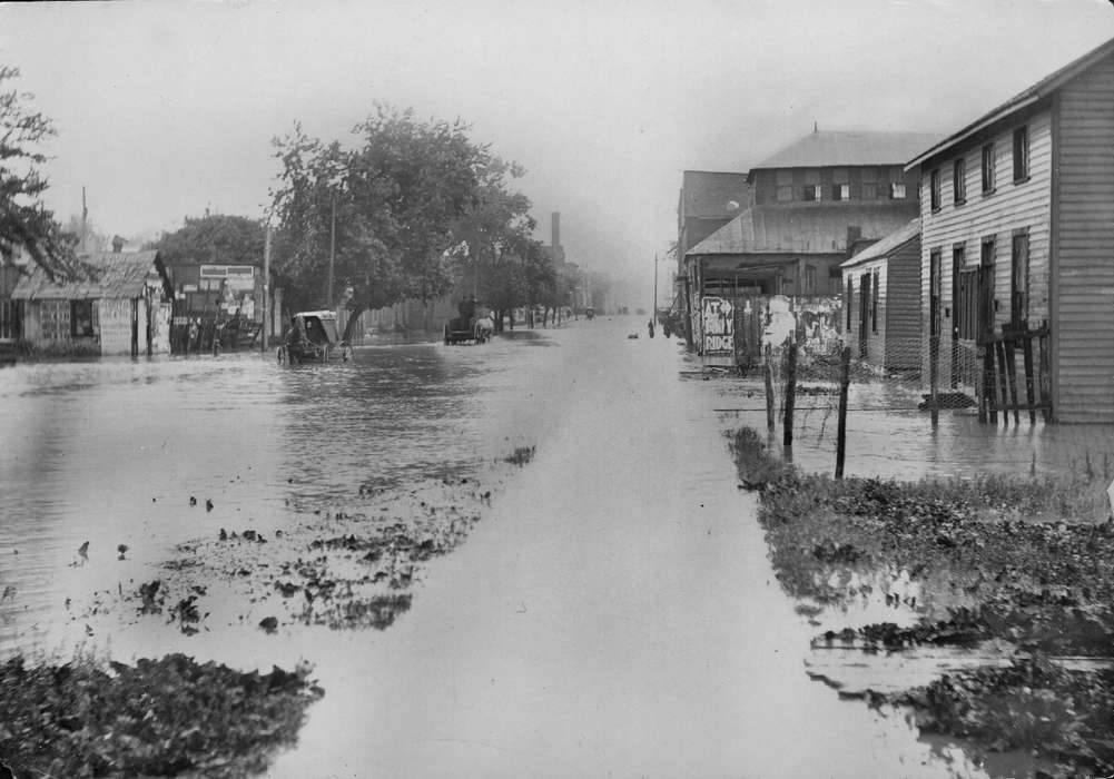 main street, Iowa, Businesses and Factories, horse and buggy, Lemberger, LeAnn, Ottumwa, IA, history of Iowa, Floods, Iowa History