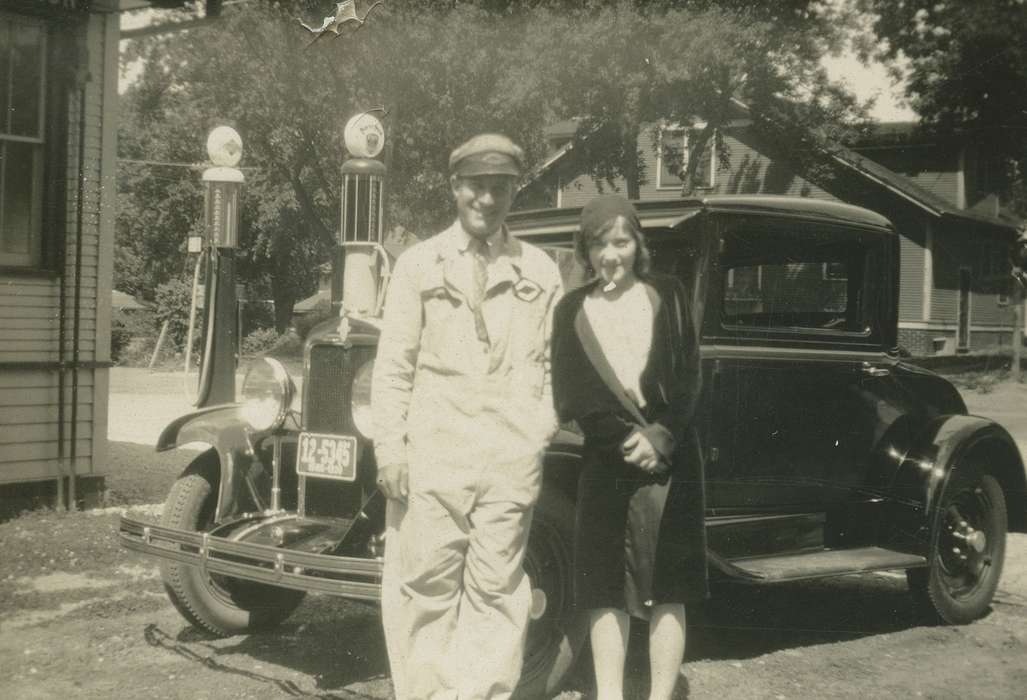 Portraits - Group, gas station, Parkersburg, IA, Iowa, Neymeyer, Robert, hat, coat, car, Labor and Occupations, gas, history of Iowa, petrol, Motorized Vehicles, Iowa History