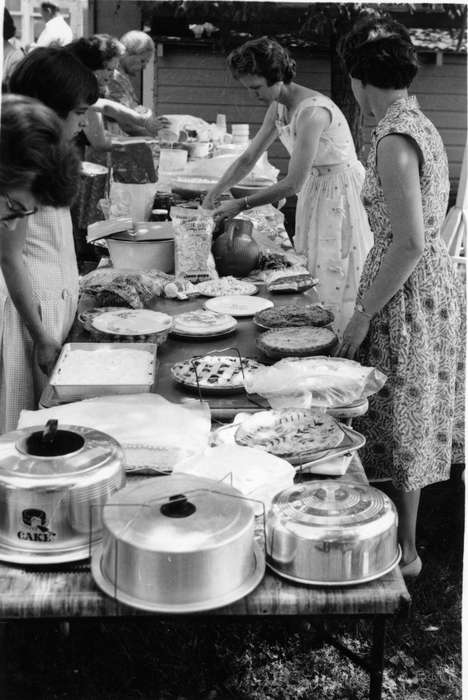 Food and Meals, Iowa, Schall, Michael, Leisure, history of Iowa, Norwalk, IA, picnic, Iowa History, potluck