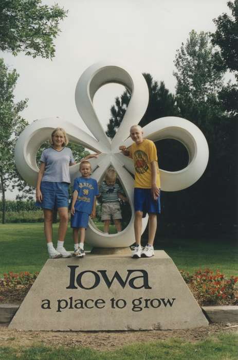 Portraits - Group, landmark, sculpture, Zittergruen, Jenny, history of Iowa, flowers, Iowa History, Iowa, Children, Des Moines, IA