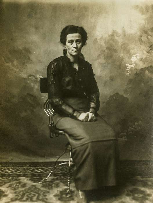 Anamosa Library & Learning Center, history of Iowa, Iowa, Iowa History, Anamosa, IA, woman, Portraits - Individual