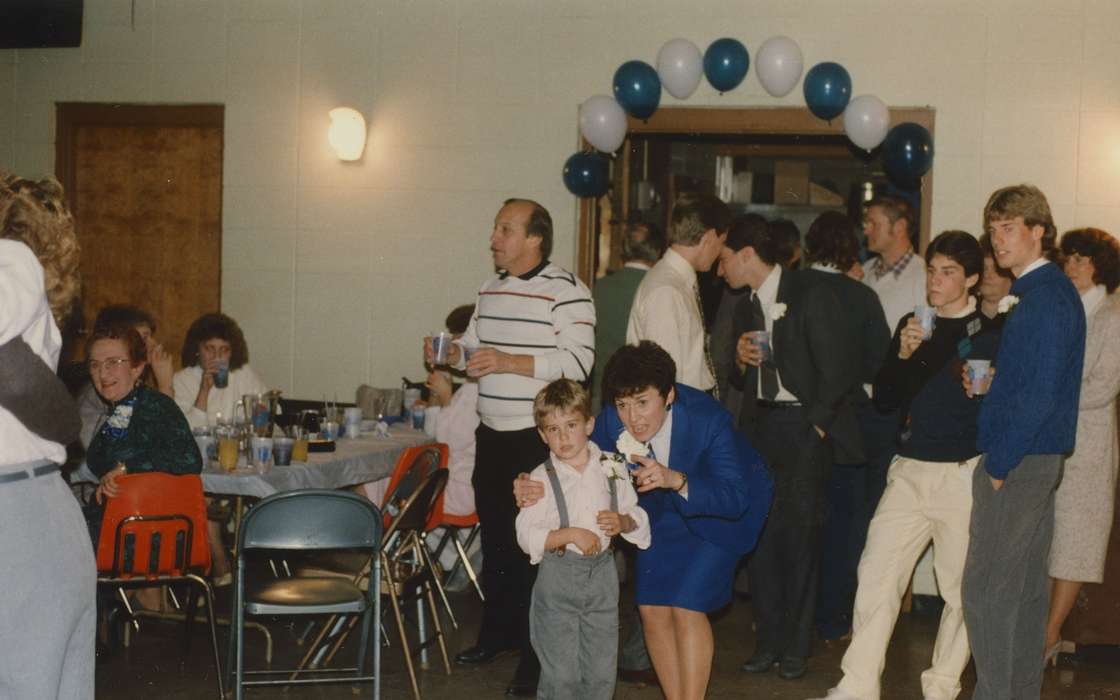 history of Iowa, Iowa History, balloon, woman, Pfeiffer, Jean, man, Muscatine, IA, Iowa, boy, party, Leisure