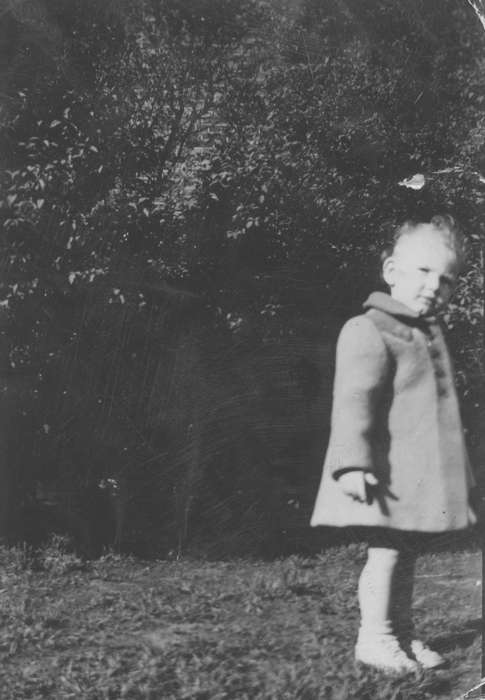 history of Iowa, Iowa History, Mallow, Christine, coat, Iowa, Sioux City, IA, Children, toddler, Portraits - Individual