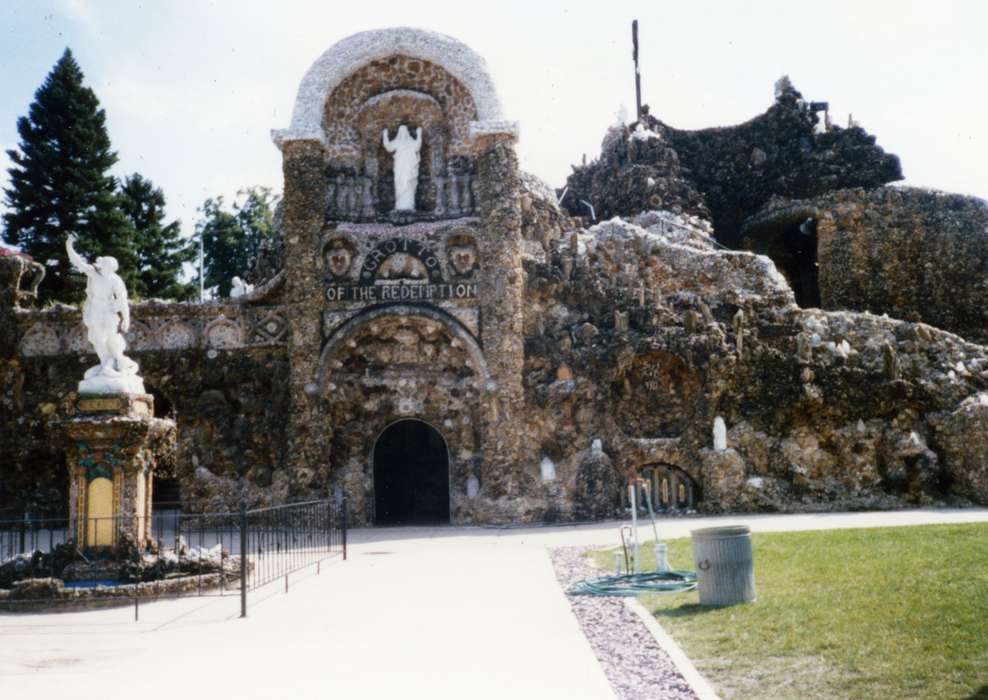 West Bend, IA, Iowa, Hahn, Cindy, Religious Structures, grotto, history of Iowa, Iowa History