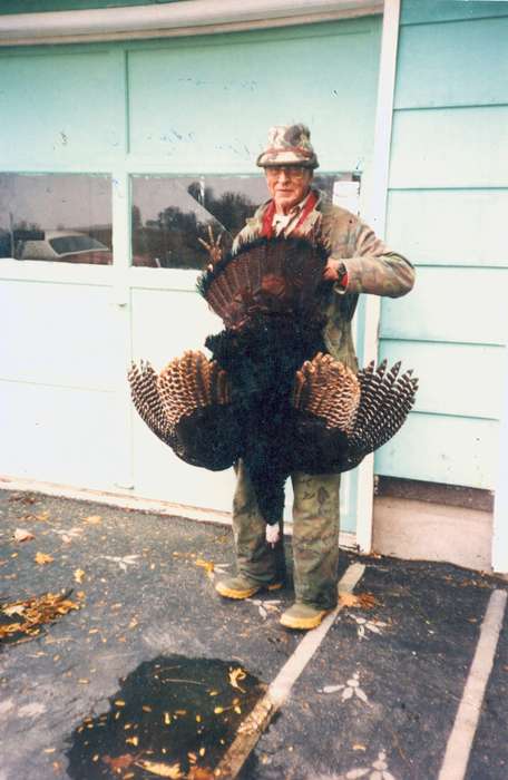 turkey, Portraits - Individual, hunt, Iowa History, Strawberry Point, IA, Iowa, Outdoor Recreation, Kringlen, Linda, history of Iowa