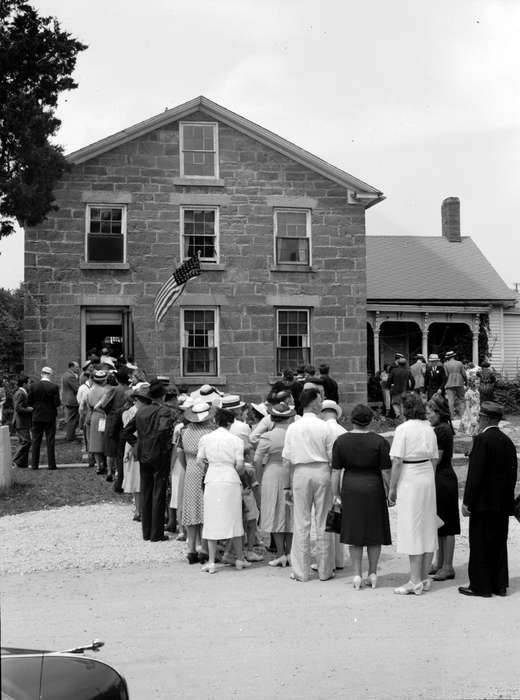history of Iowa, Religious Structures, Iowa History, Lemberger, LeAnn, crowd, mormon, Iowa, Cities and Towns, Nauvoo, IL
