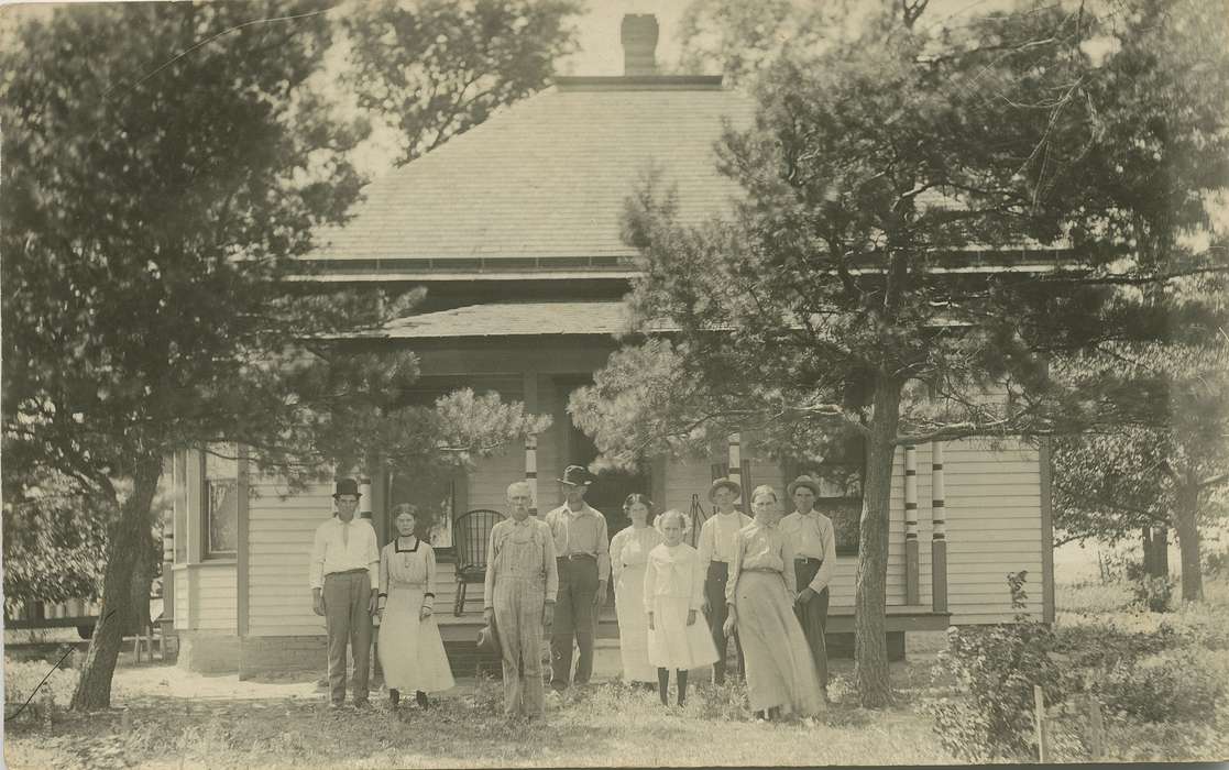 Portraits - Group, Iowa, Families, Henderson, Dan, Homes, history of Iowa, house, family, Farms, tree, Logan, IA, Iowa History