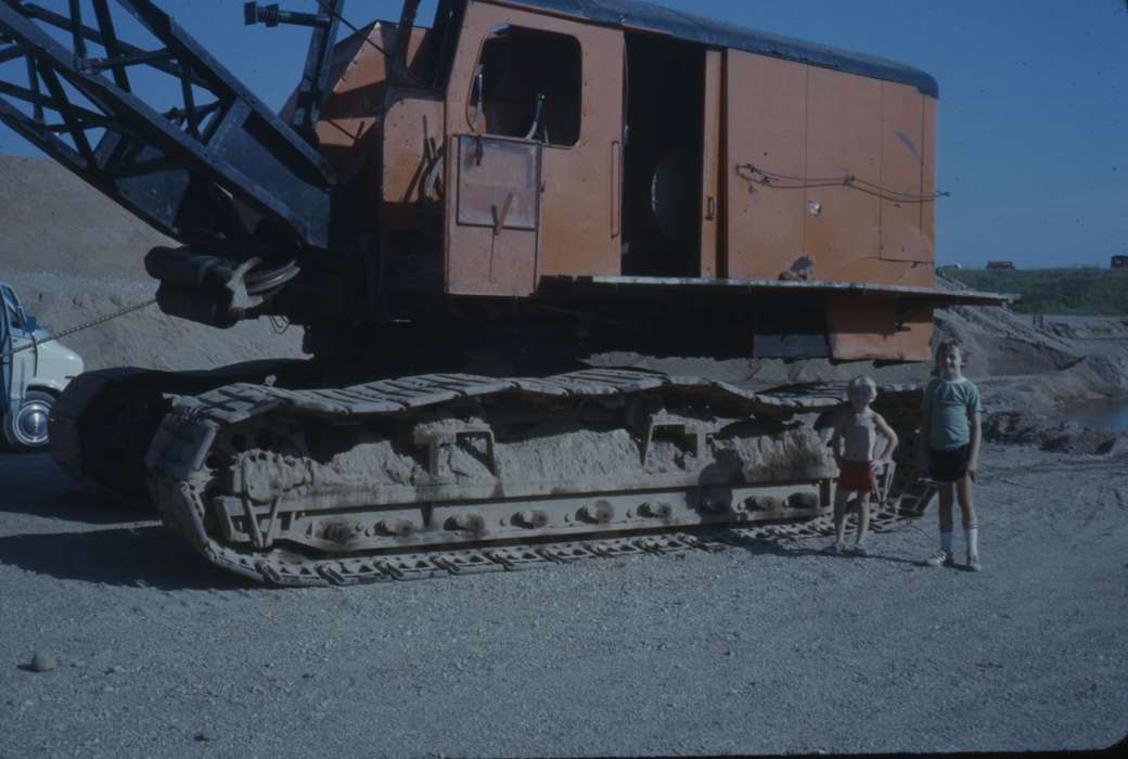 steam shovel, construction, Cherokee, IA, history of Iowa, Morrissey, Jeff, Iowa, machine, Labor and Occupations, Iowa History, Portraits - Group