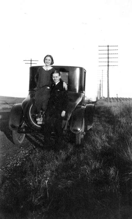 Cedar Rapids, IA, history of Iowa, Kringlen, Linda, Motorized Vehicles, Iowa, car, Iowa History, Portraits - Group, telephone pole