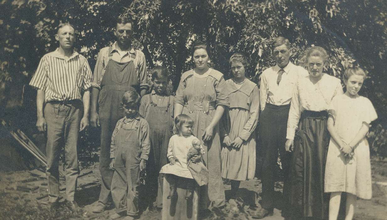 Portraits - Group, boy, men, Iowa, Families, Children, history of Iowa, stripes, women, girl, doll, dresses, Spilman, Jessie Cudworth, Iowa History, overalls