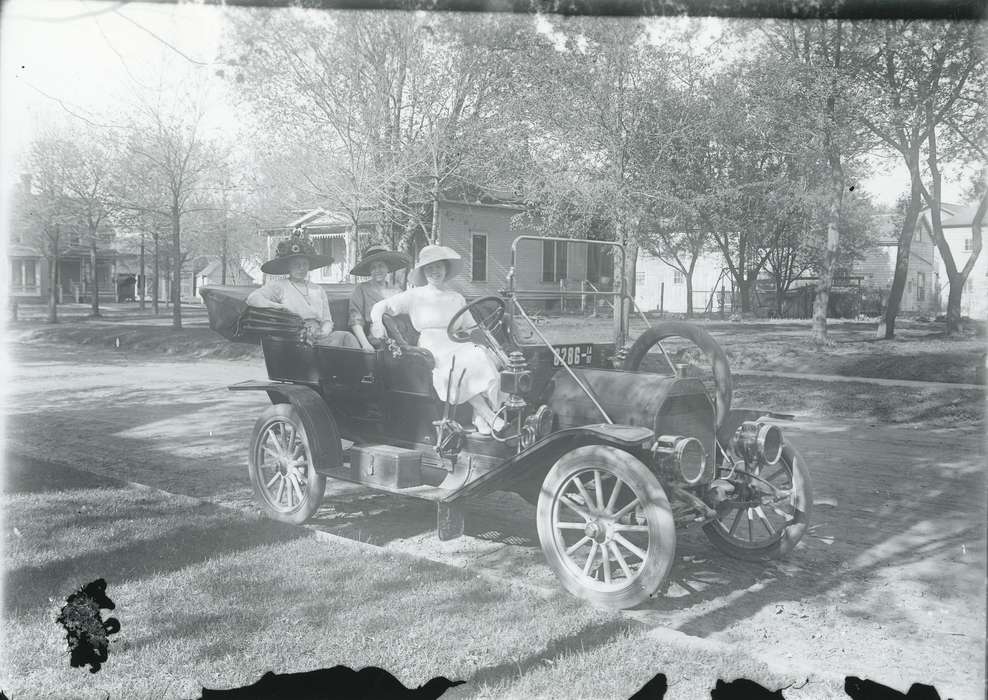 Waverly, IA, street, Homes, history of Iowa, Motorized Vehicles, hat, wooden house, Iowa, car, house, Waverly Public Library, Iowa History, Portraits - Group