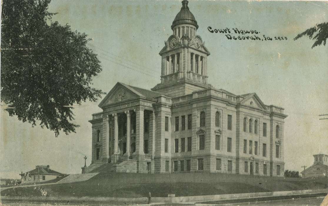 Main Streets & Town Squares, history of Iowa, Iowa History, Decorah, IA, courthouse, Dean, Shirley, Iowa, Cities and Towns