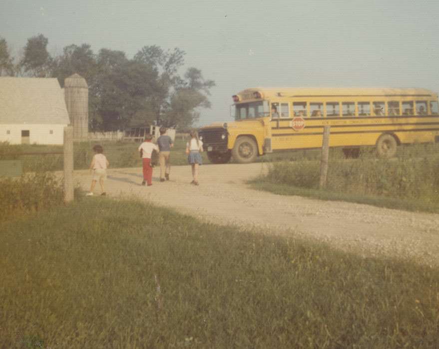 school bus, history of Iowa, Iowa History, Nibaur, Peggy, Iowa, bus, Lourdes, IA, Schools and Education, Children