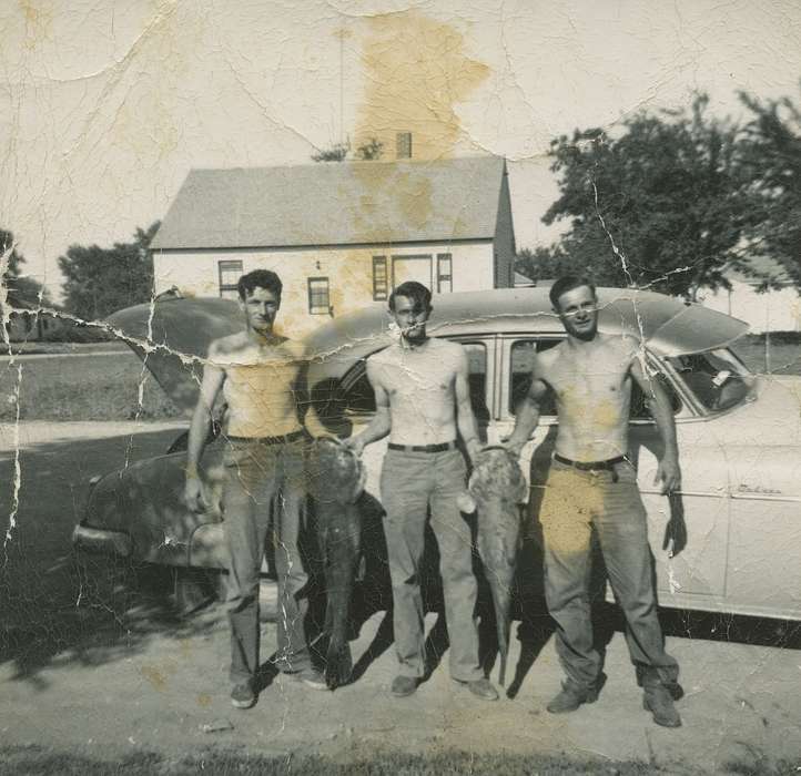 catfish, fish, Motorized Vehicles, Comer, Lory, Iowa History, Iowa, history of Iowa, Kellerton, IA, Portraits - Group, Outdoor Recreation, car, channel catfish