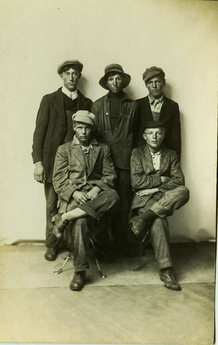 Portraits - Group, hat, Iowa History, Iowa, Anamosa Library & Learning Center, Anamosa, IA, Children, history of Iowa